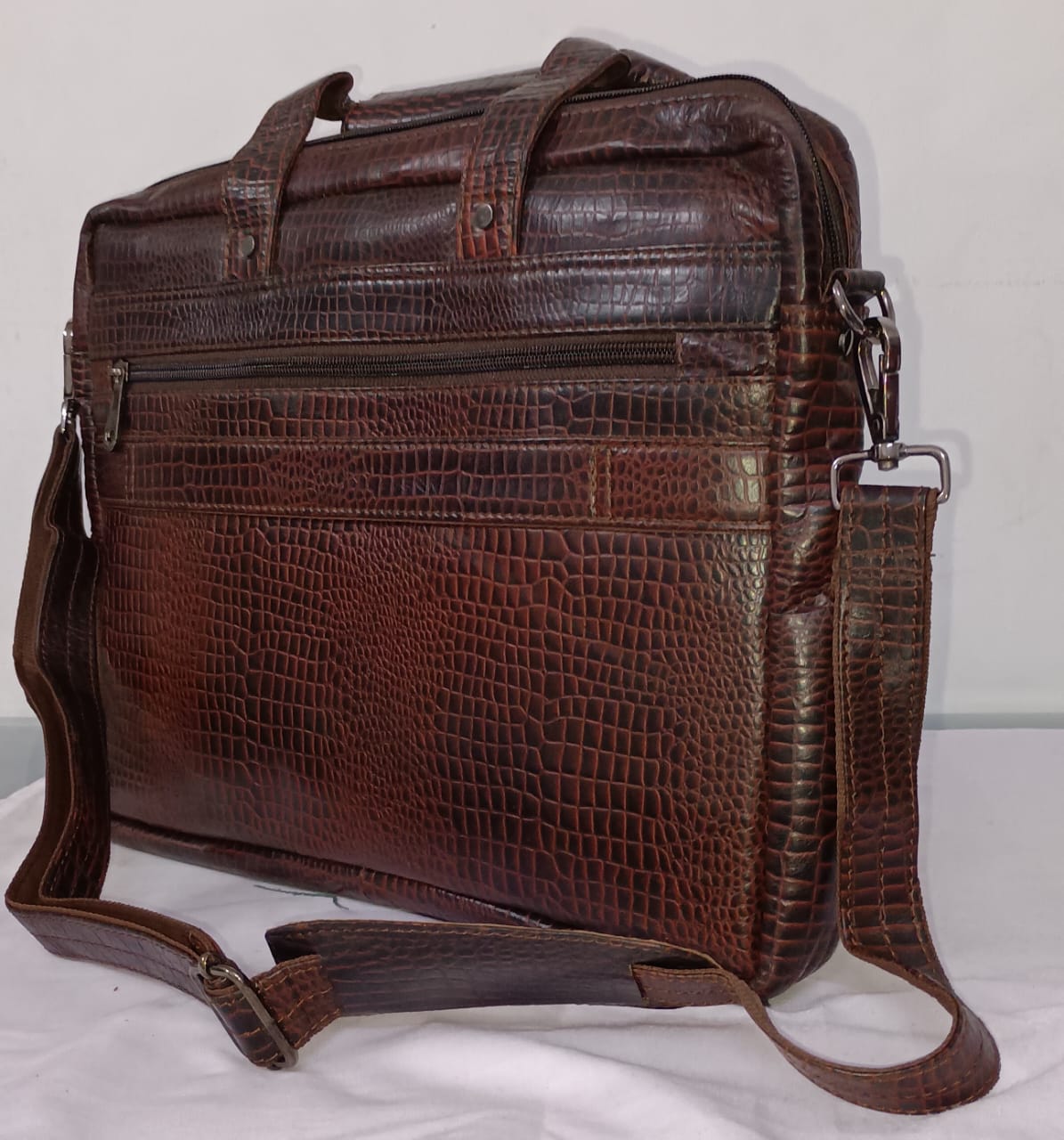 Profesional Multi zip Laptop Bag - View 2